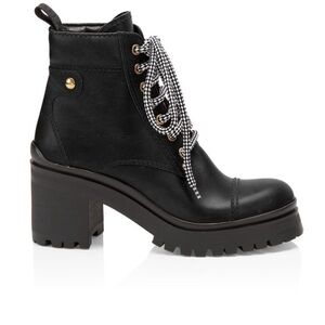 🔥last call!Authentic Miu Miu boots. Size 37.5